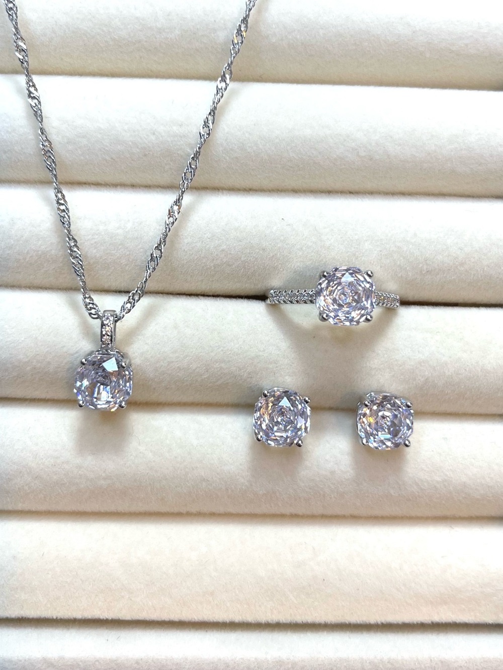 The floral fantasy cut jewelry set - Sparkling Silver